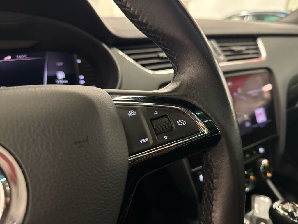 Skoda Octavia 2019 Musta