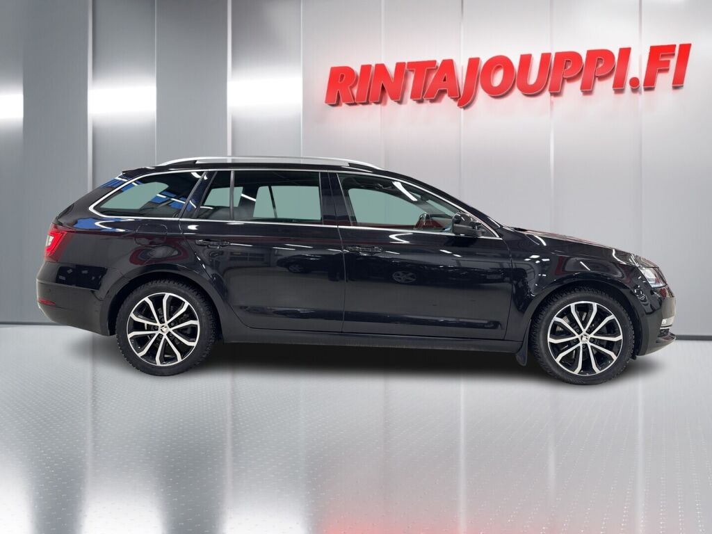 Skoda Octavia 2019 Musta