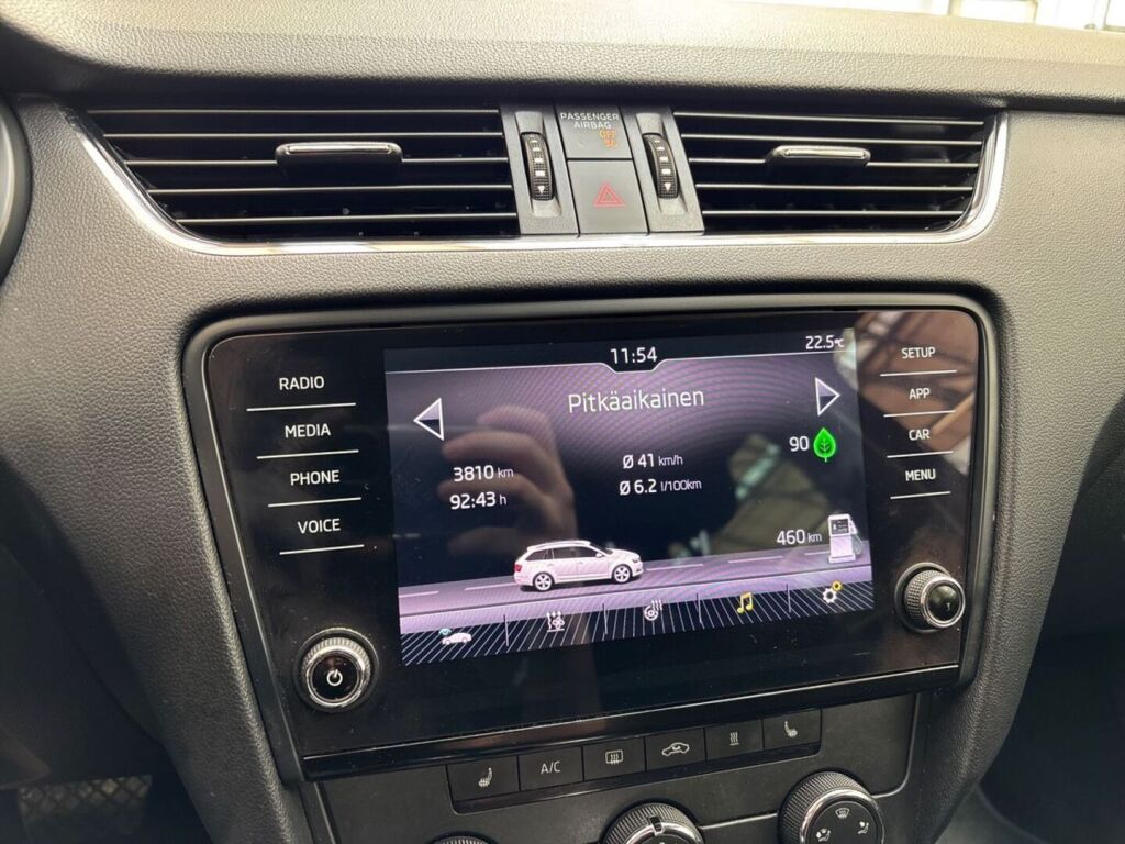 Skoda Octavia 2019 Harmaa