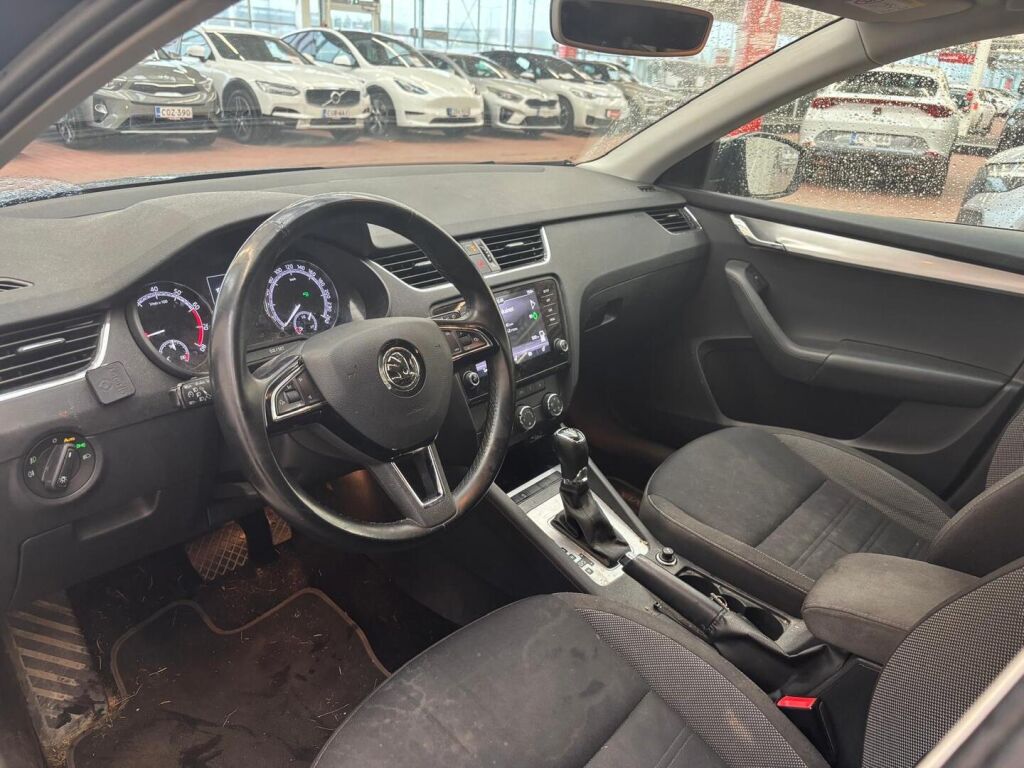 Skoda Octavia 2019 Harmaa