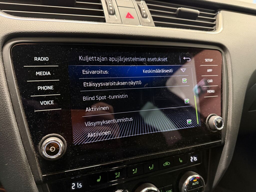 Skoda Octavia 2019 Musta