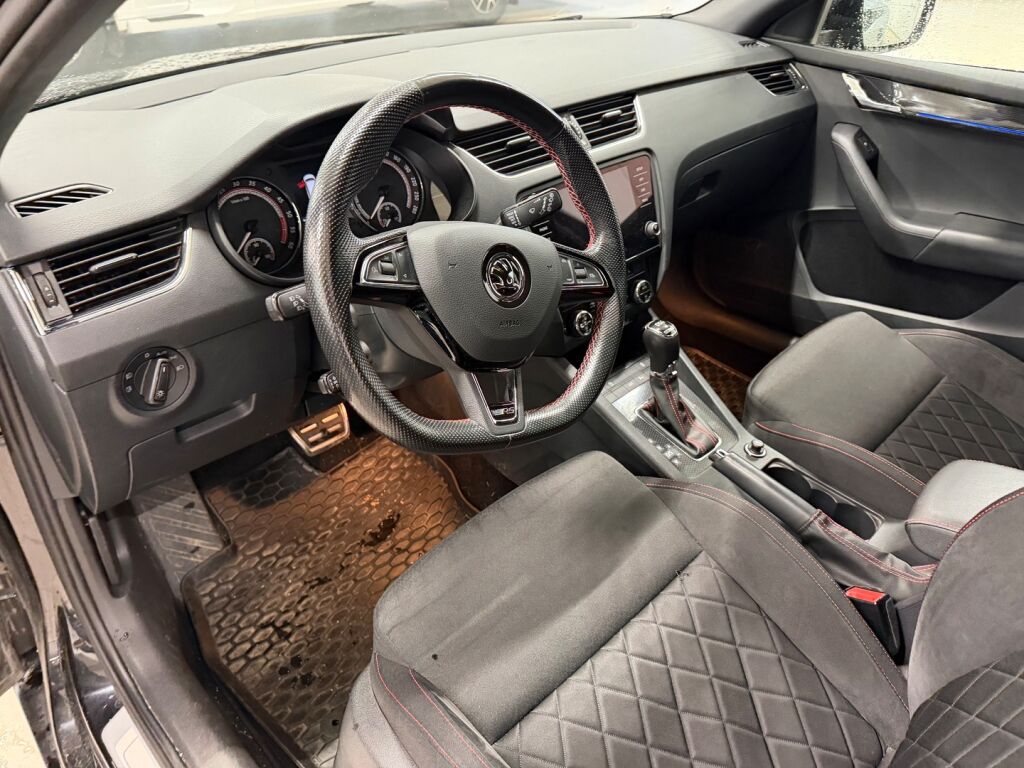 Skoda Octavia 2019 Musta