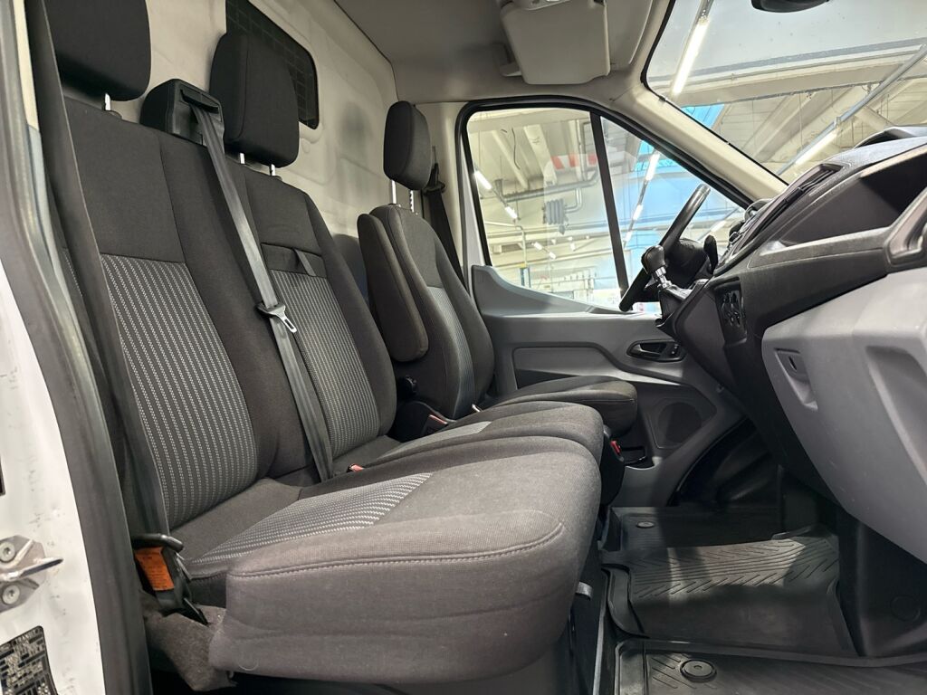 Ford Transit 2019 Valkoinen