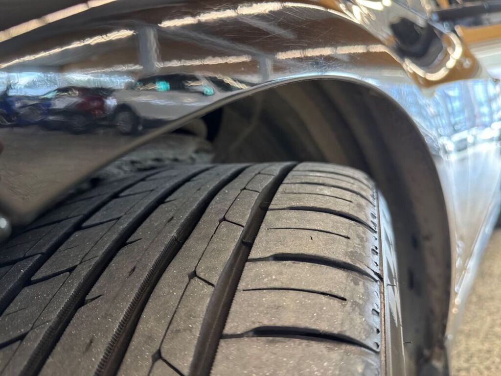Mercedes-Benz E 2010 Musta
