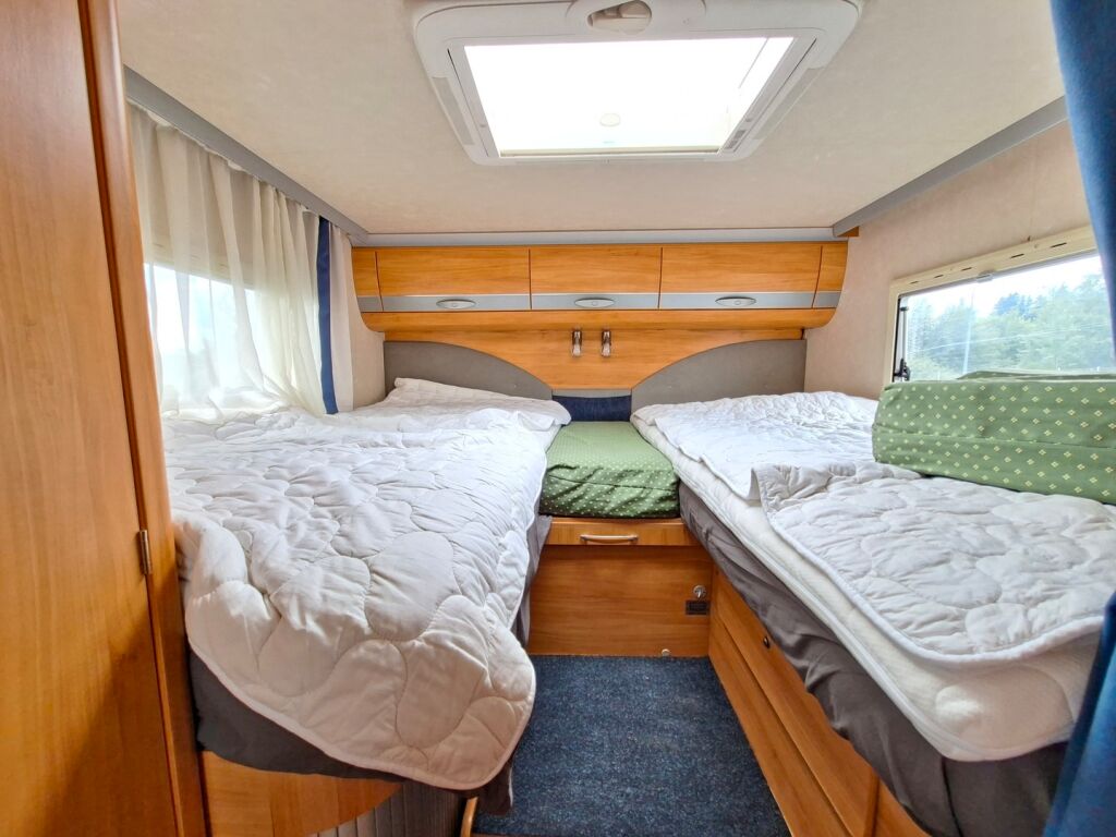 Adria Coral Plus 660 SL Silver Edition 2010 Harmaa
