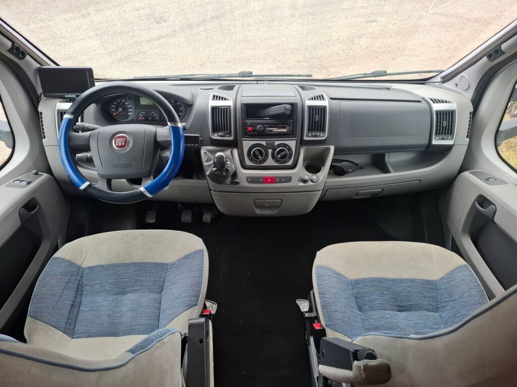 Adria Coral Plus 660 SL Silver Edition 2010 Harmaa