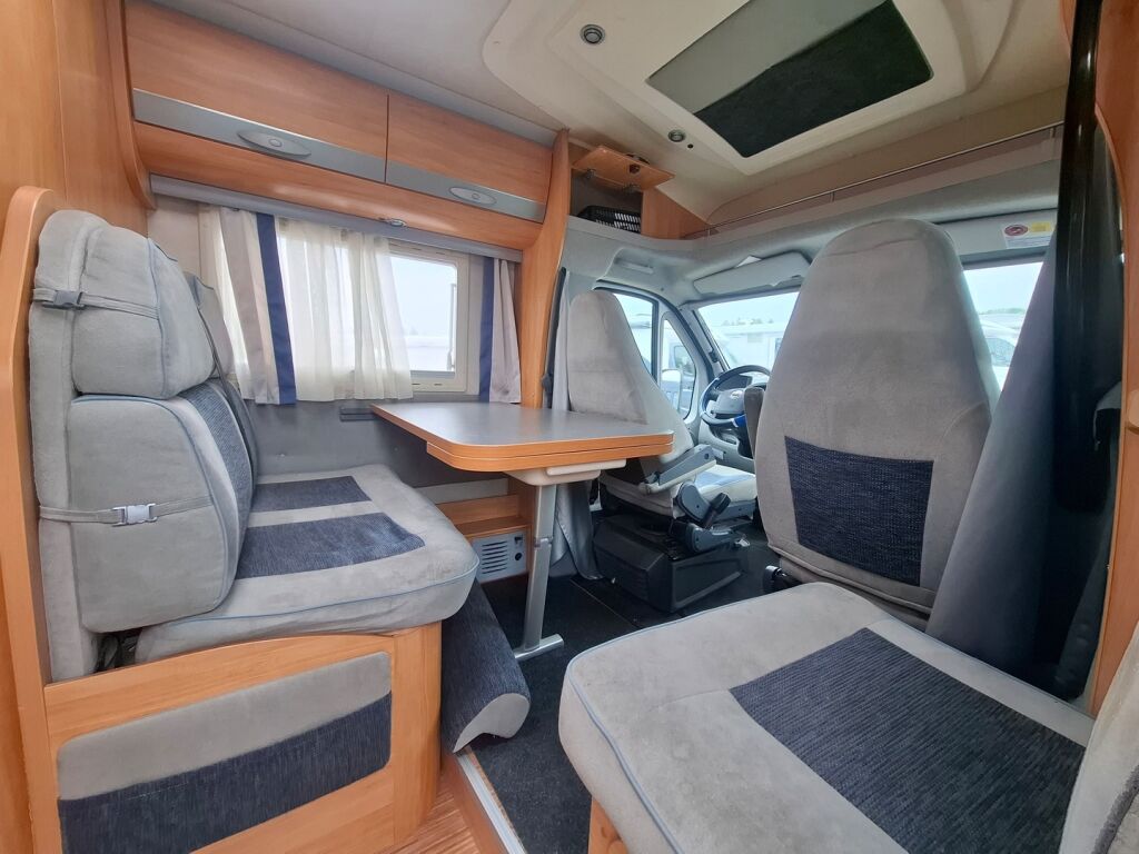 Adria Coral Plus 660 SL Silver Edition 2010 Harmaa