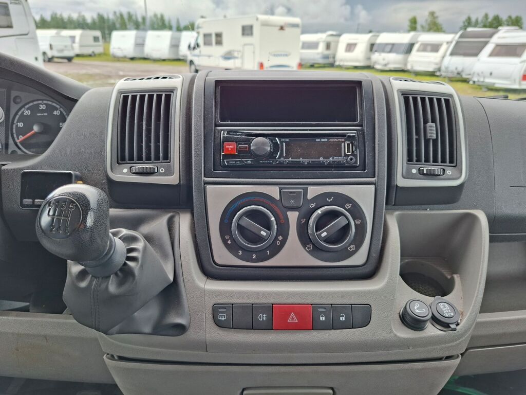 Adria Coral Plus 660 SL Silver Edition 2010 Harmaa