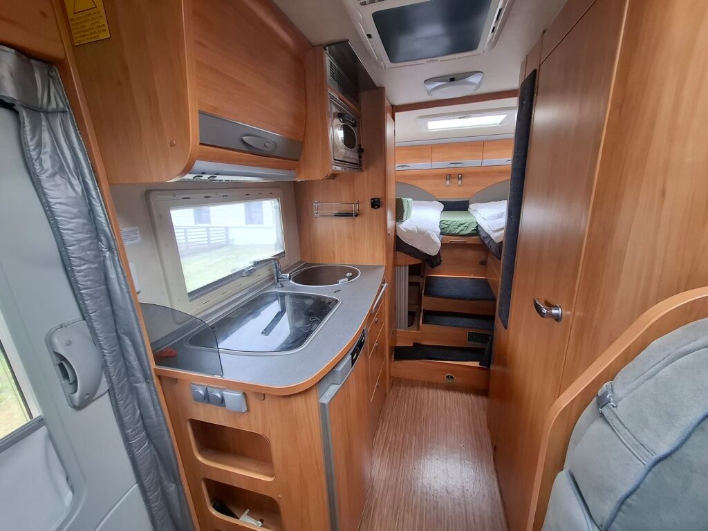 Adria Coral Plus 660 SL Silver Edition 2010 Harmaa
