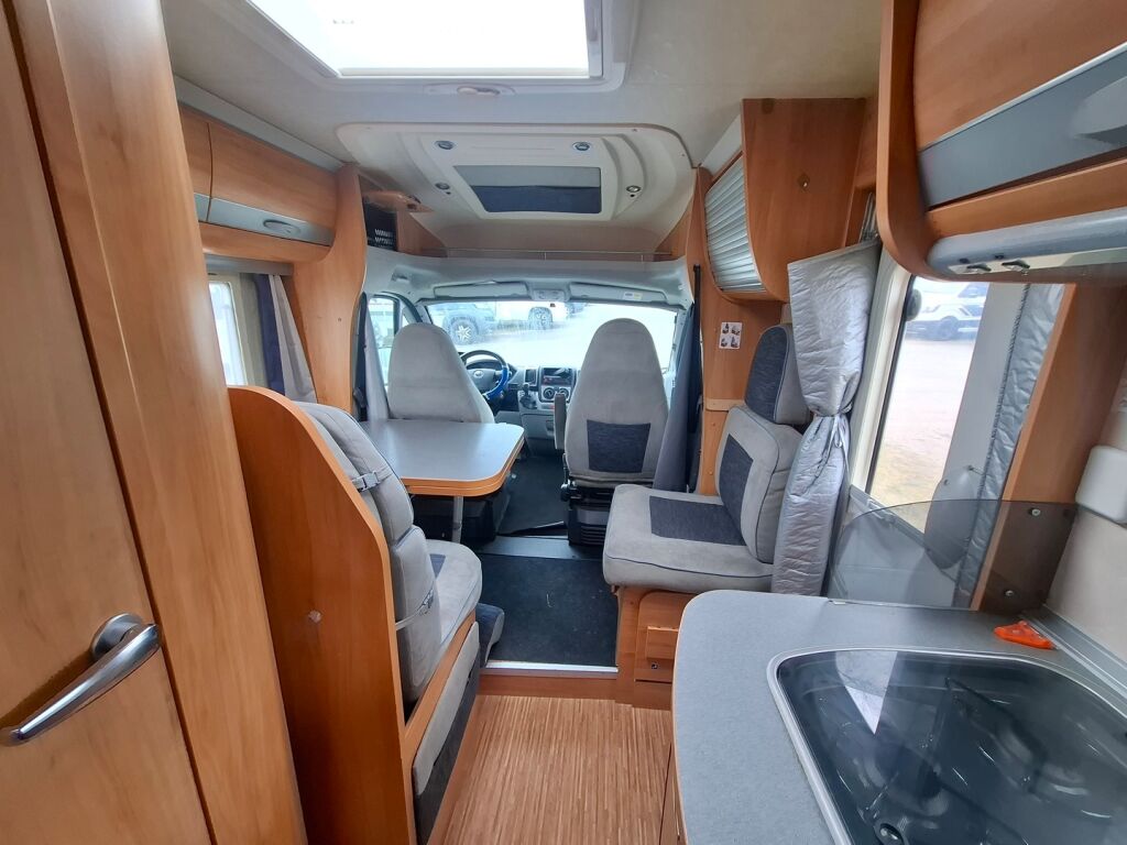 Adria Coral Plus 660 SL Silver Edition 2010 Harmaa