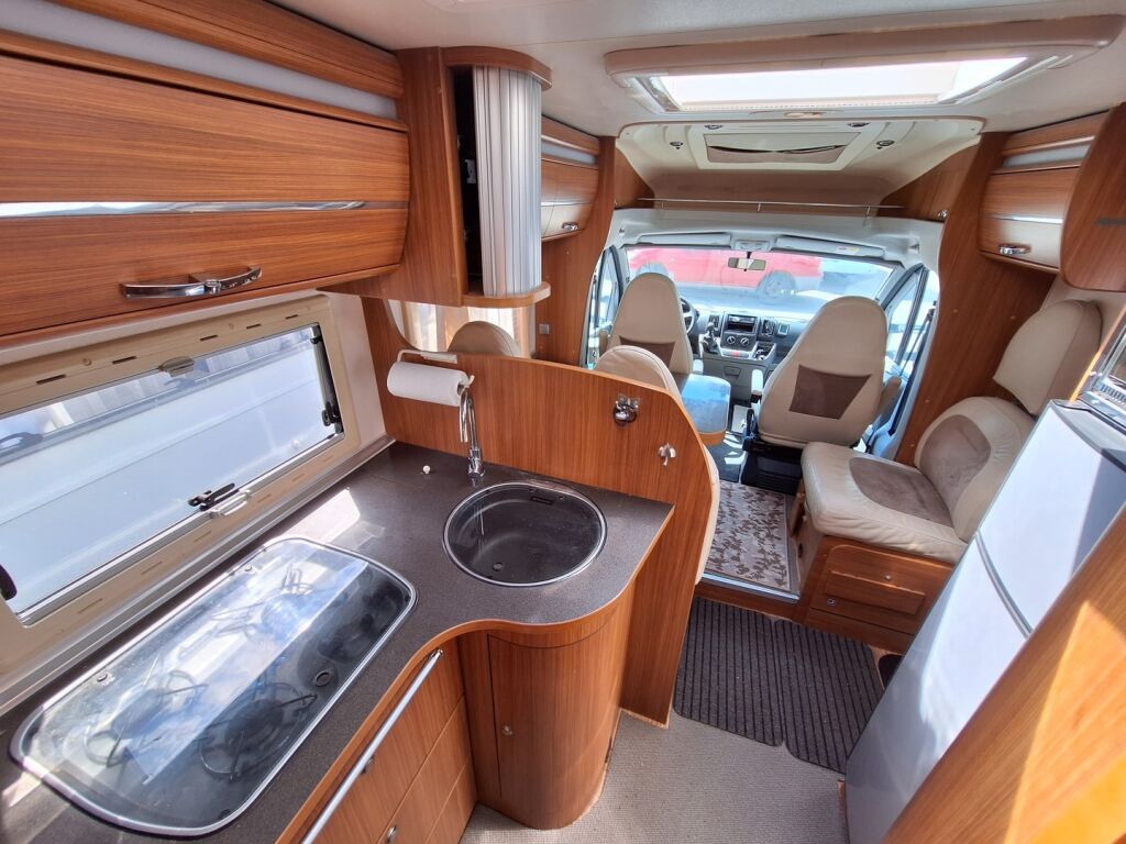 Adria Coral 670 SL Supreme Edition 2010 Harmaa