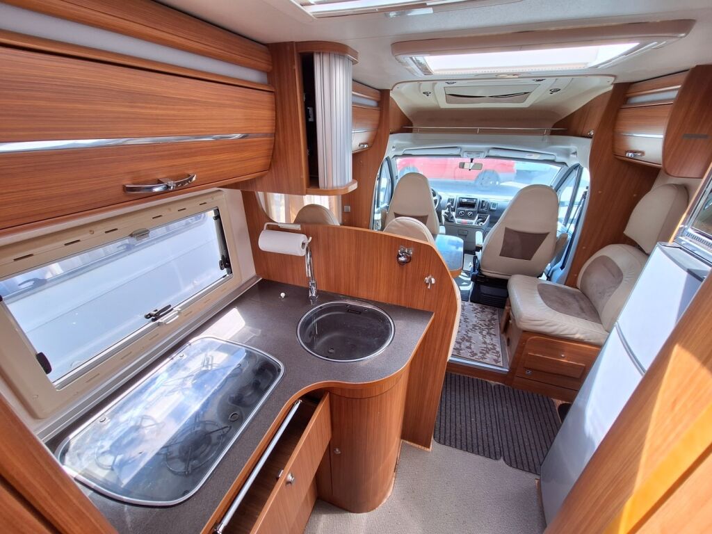 Adria Coral 670 SL Supreme Edition 2010 Harmaa