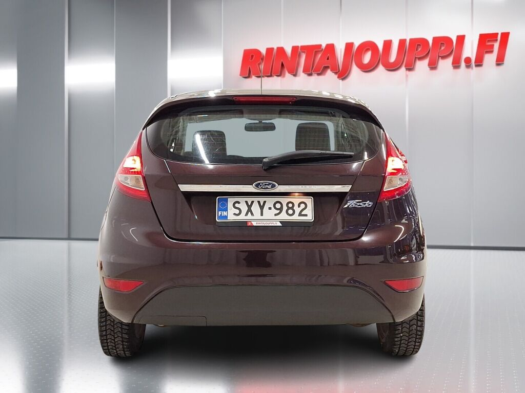 Ford Fiesta 2010 Punainen