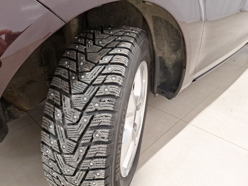 Ford Fiesta 2010 Punainen