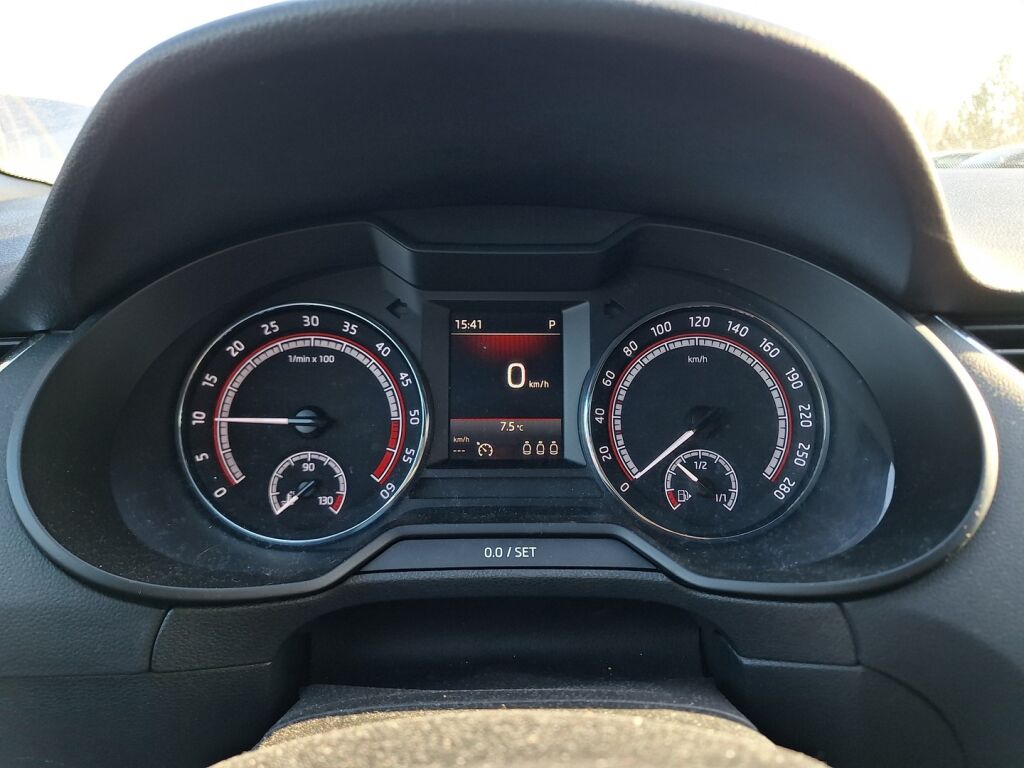 Skoda Octavia 2019 Valkoinen