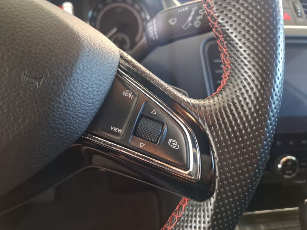 Skoda Octavia 2019 Valkoinen