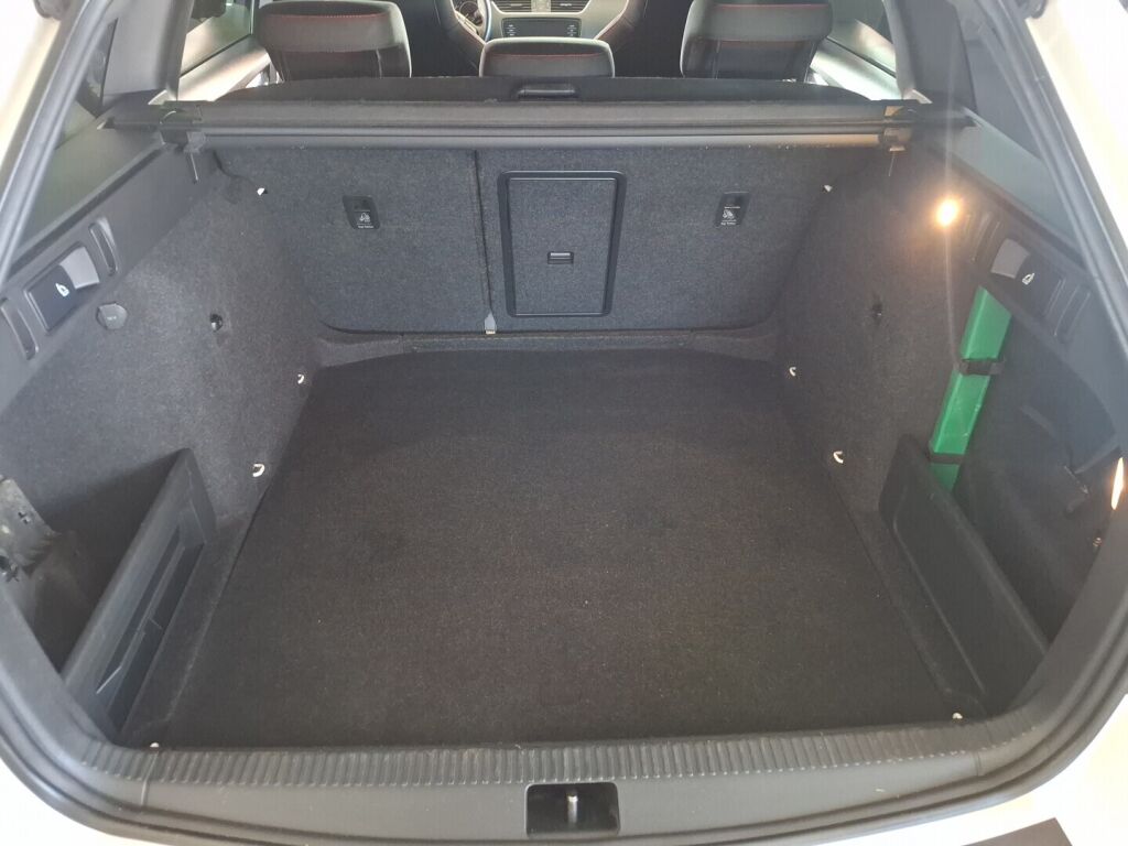 Skoda Octavia 2019 Valkoinen