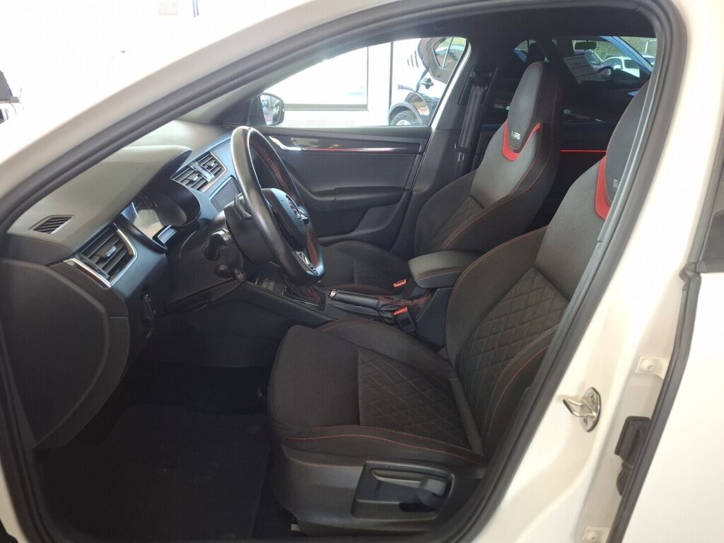 Skoda Octavia 2019 Valkoinen