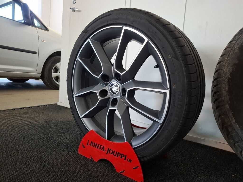 Skoda Octavia 2019 Valkoinen