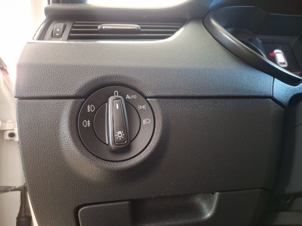 Skoda Octavia 2019 Valkoinen