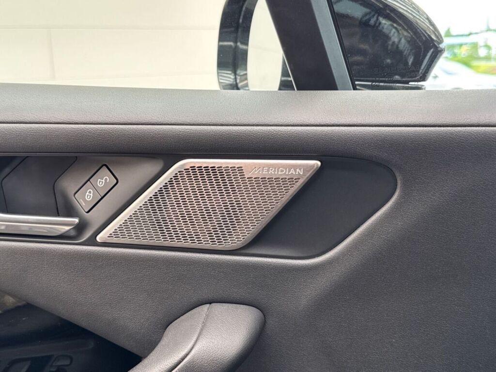 Jaguar I-PACE 2019 Musta