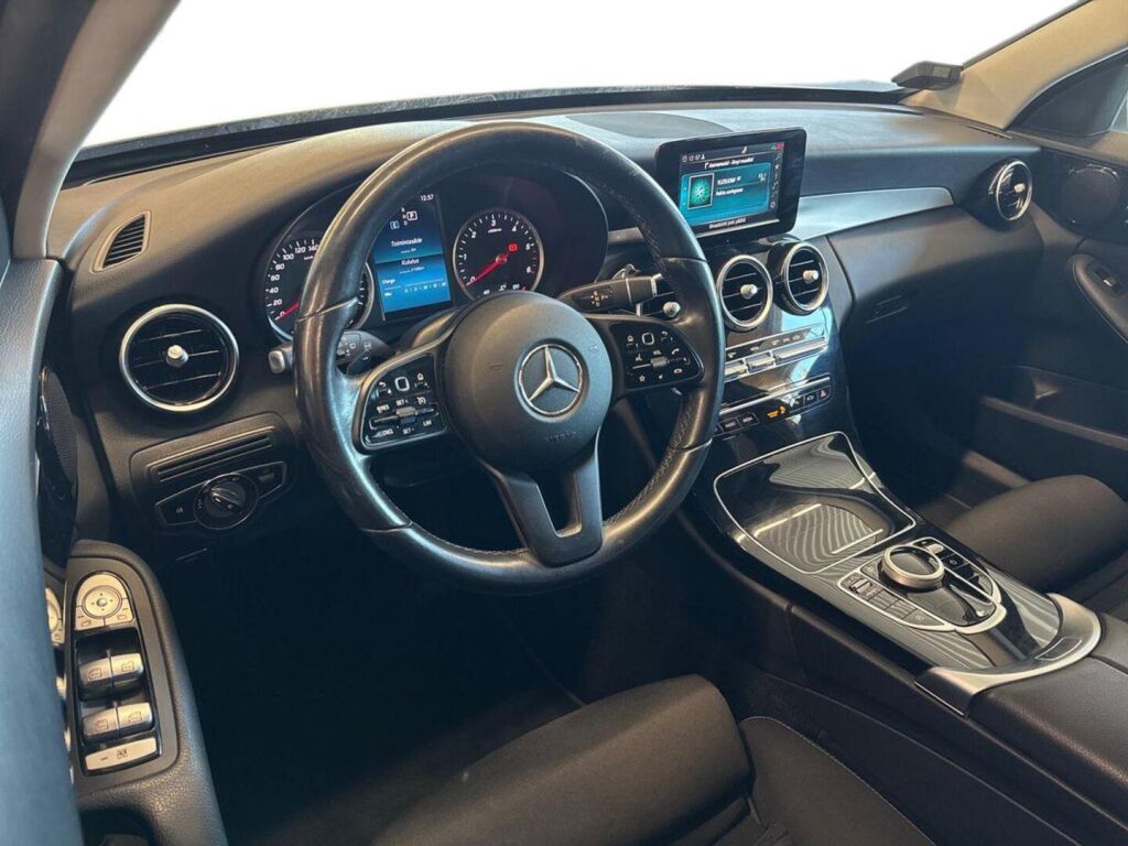 Mercedes-Benz C 2019 Valkoinen