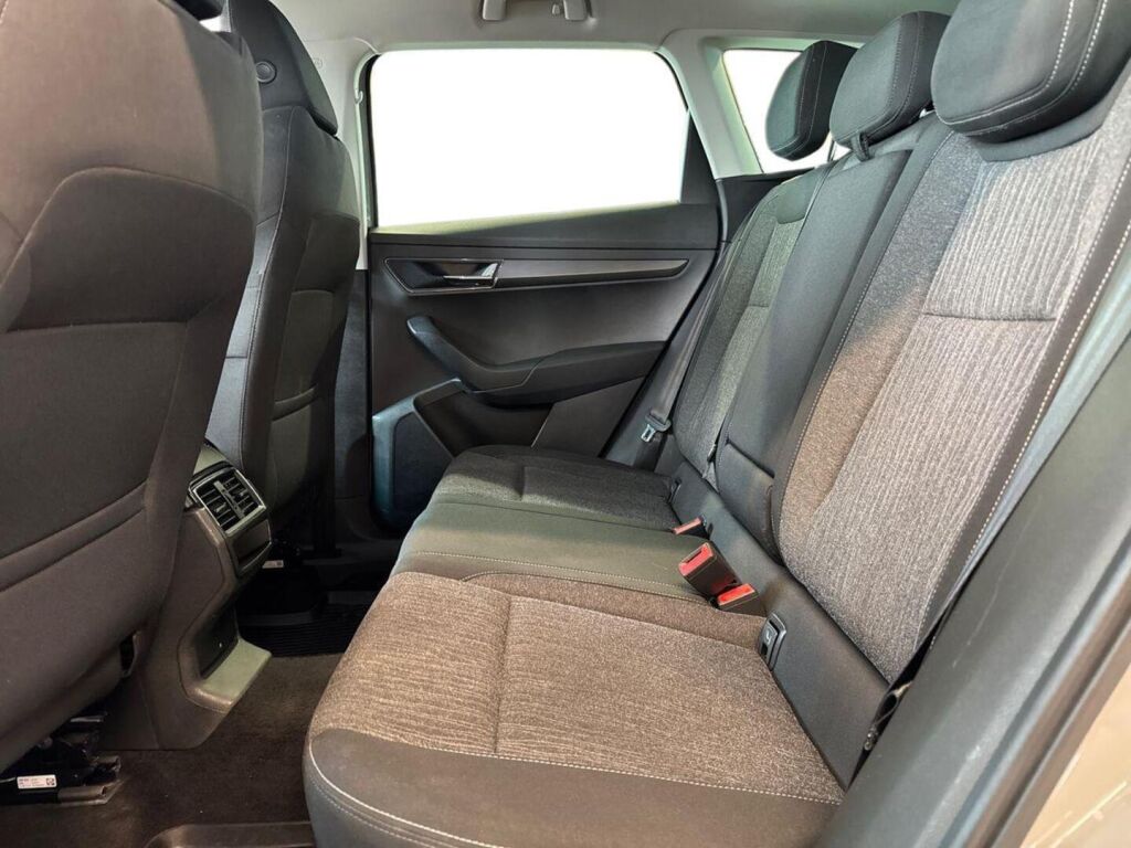 Skoda Karoq 2019 Harmaa (Steel Gray)