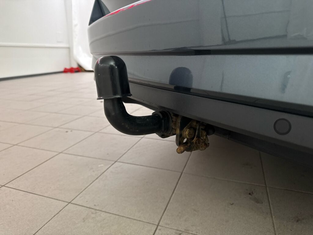 Skoda Superb 2019 Harmaa