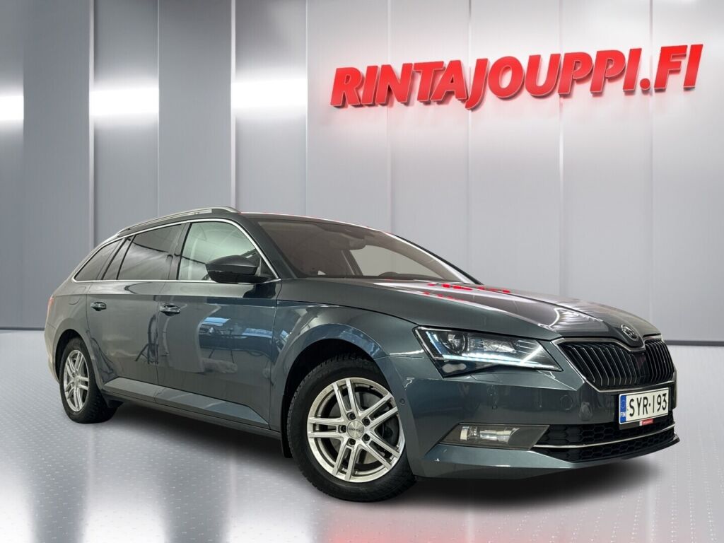 Skoda Superb 2019 Harmaa