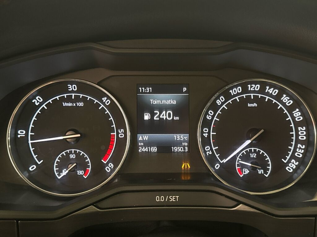 Skoda Superb 2019 Harmaa