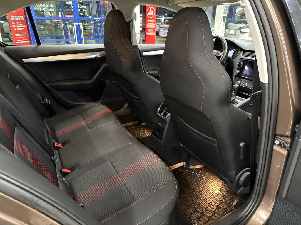 Skoda Octavia 2019 Ruskea (beige)