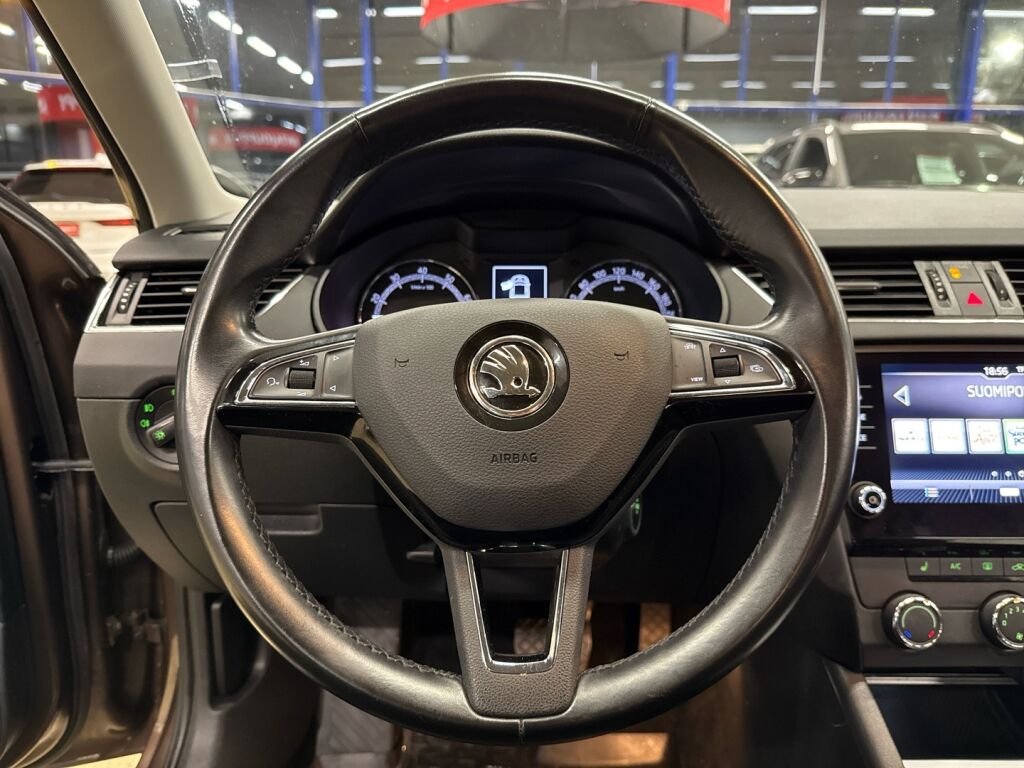 Skoda Octavia 2019 Ruskea (beige)
