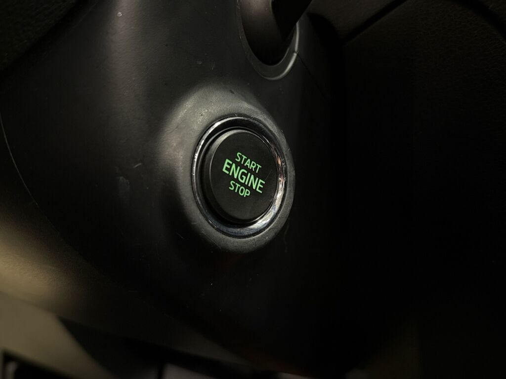 Skoda Octavia 2019 Ruskea (beige)