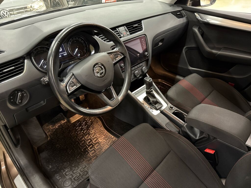 Skoda Octavia 2019 Ruskea (beige)