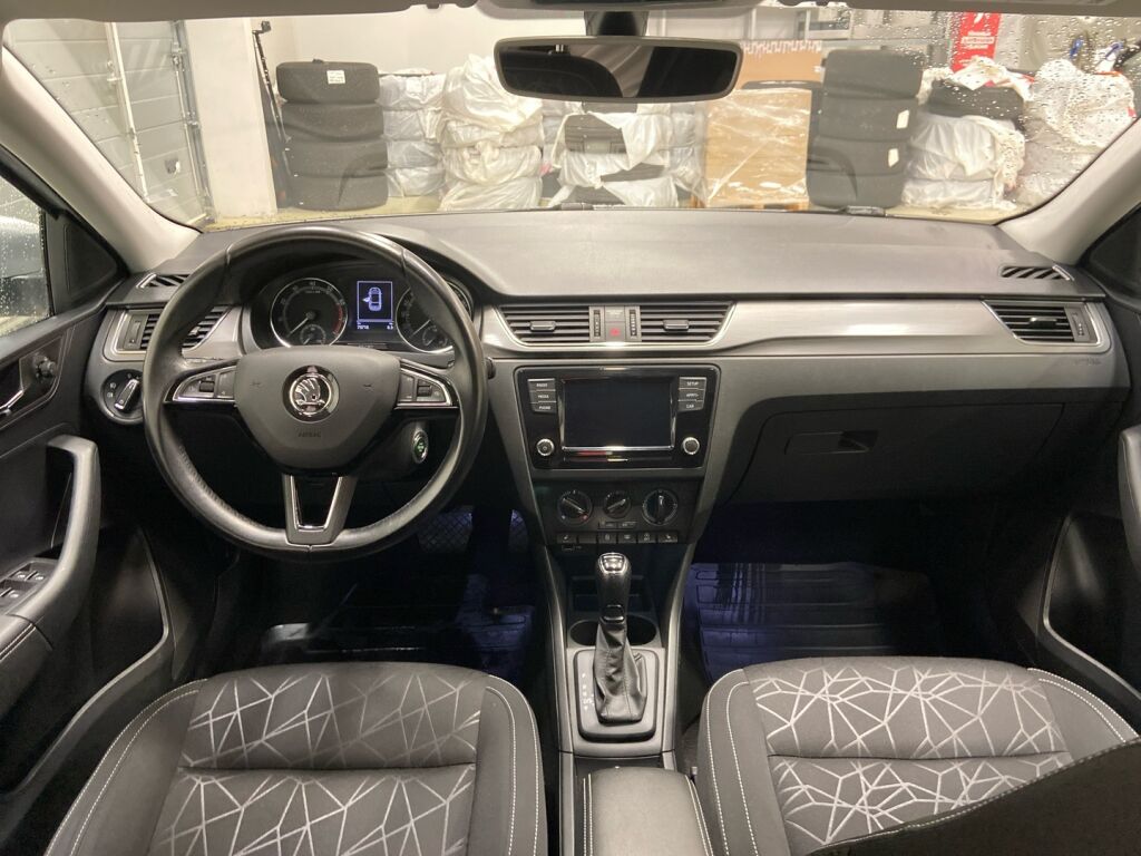 Skoda Rapid 2019 Harmaa
