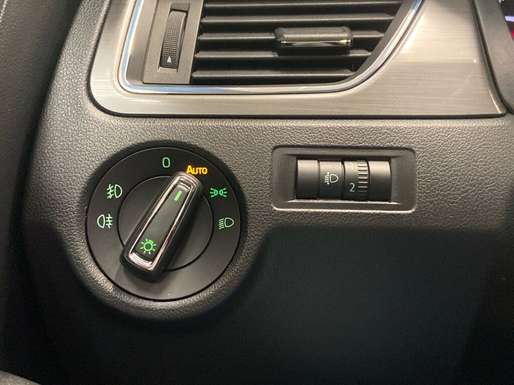 Skoda Rapid 2019 Harmaa