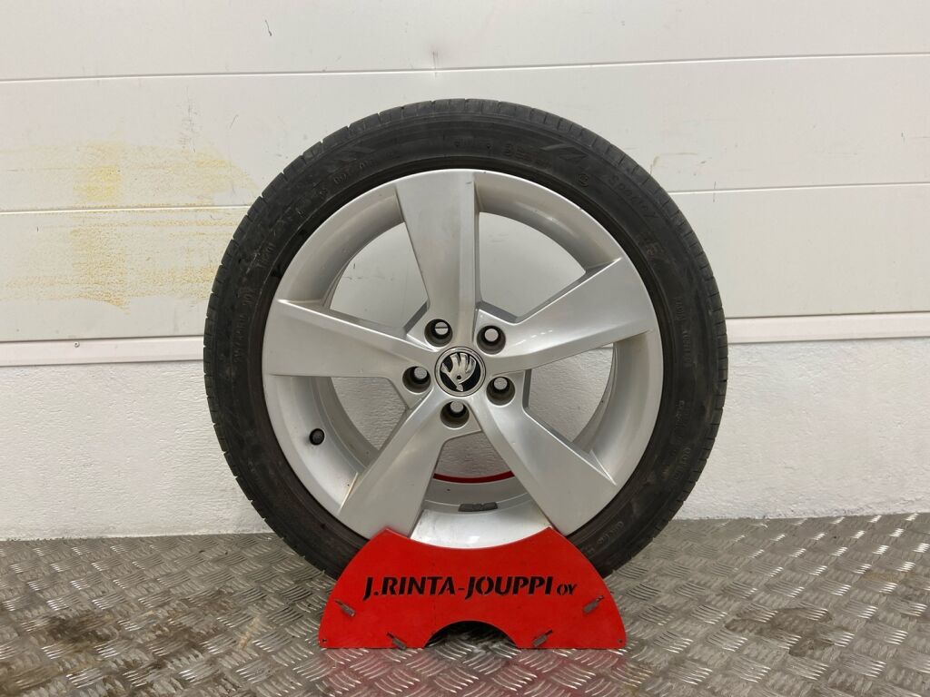 Skoda Rapid 2019 Harmaa