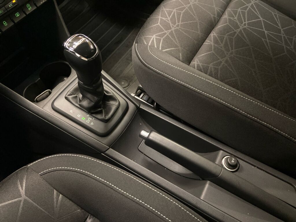 Skoda Rapid 2019 Harmaa