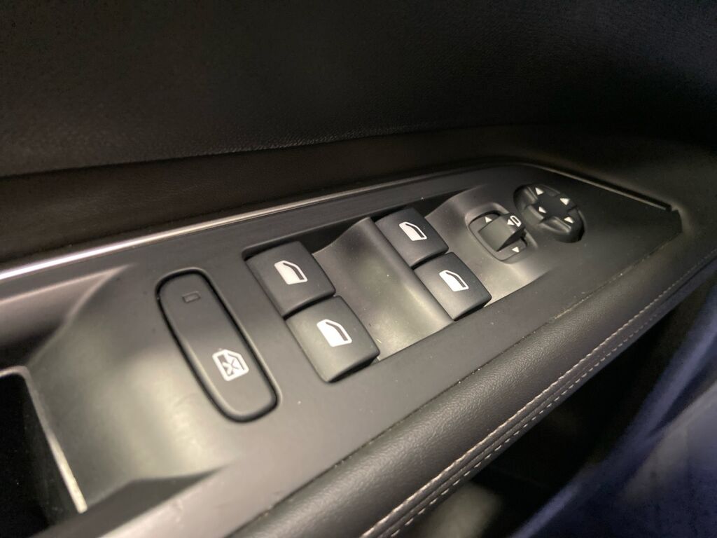 Peugeot 5008 2019 Valkoinen