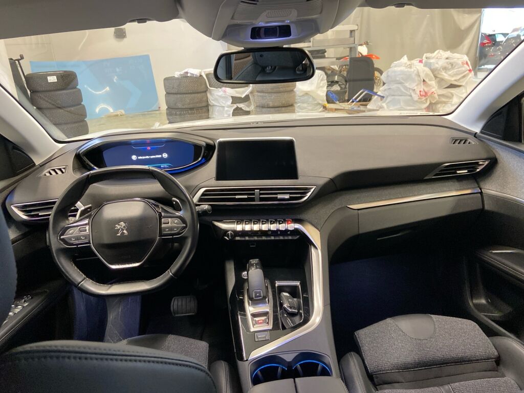 Peugeot 5008 2019 Valkoinen