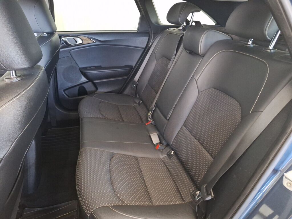 Kia Ceed 2019 Sininen