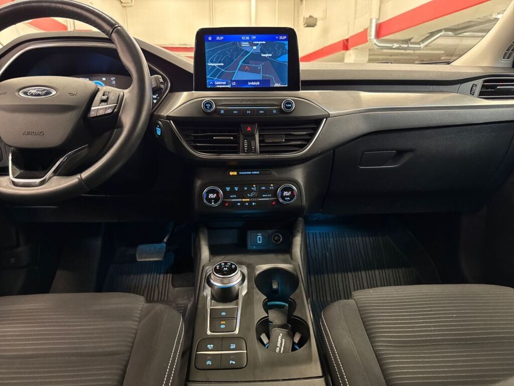 Ford Focus 2019 Punainen