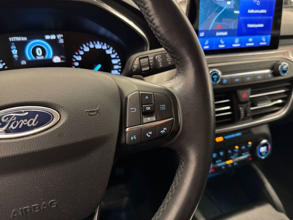 Ford Focus 2019 Punainen