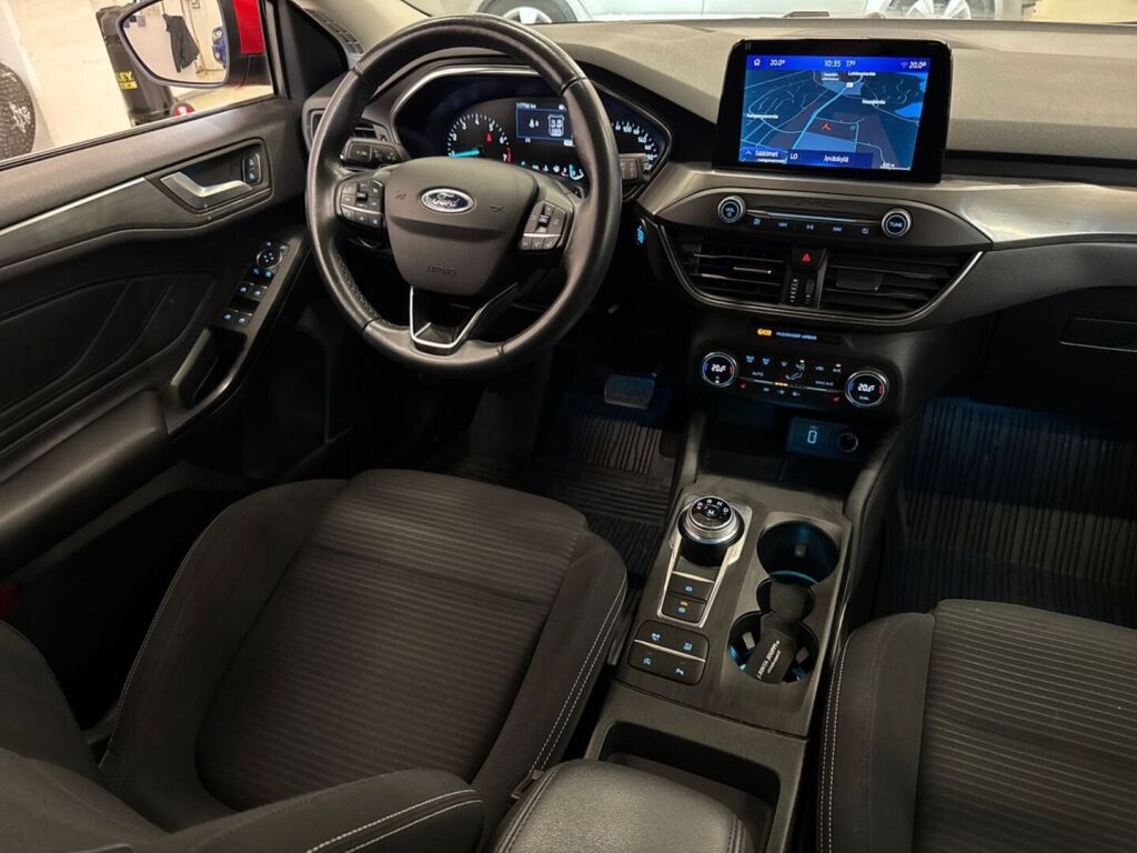 Ford Focus 2019 Punainen