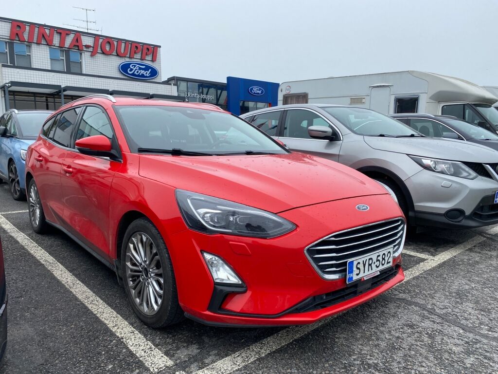 Ford Focus 2019 Punainen