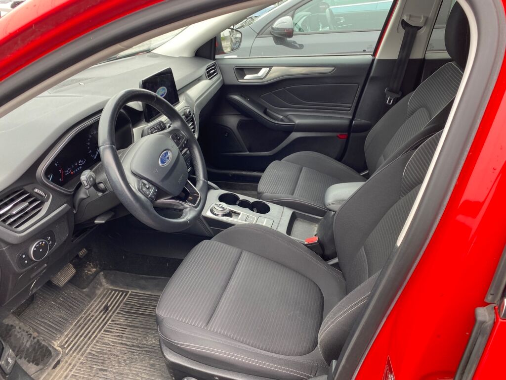 Ford Focus 2019 Punainen