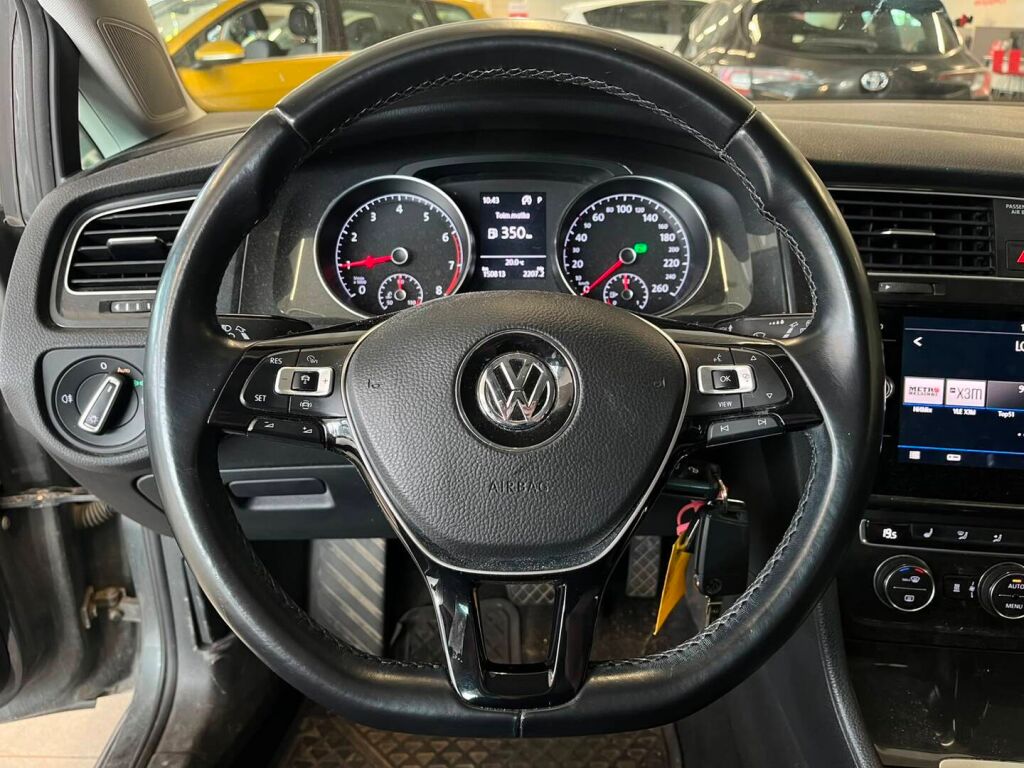Volkswagen Golf 2019 Harmaa