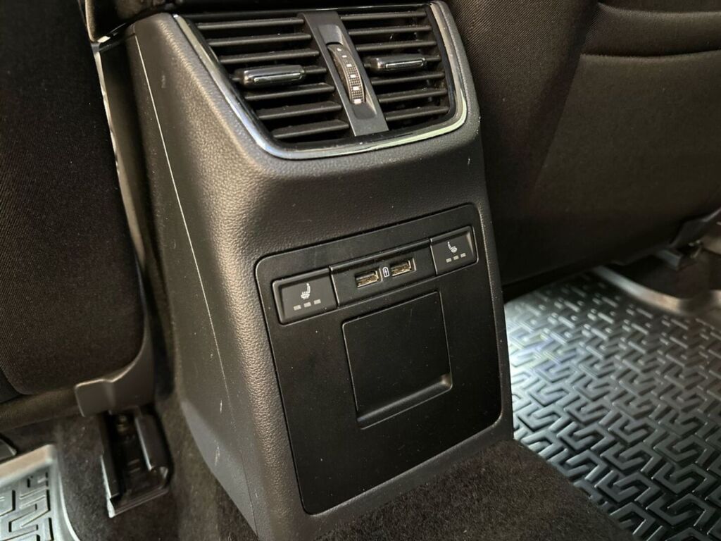Skoda Octavia 2019 Sininen