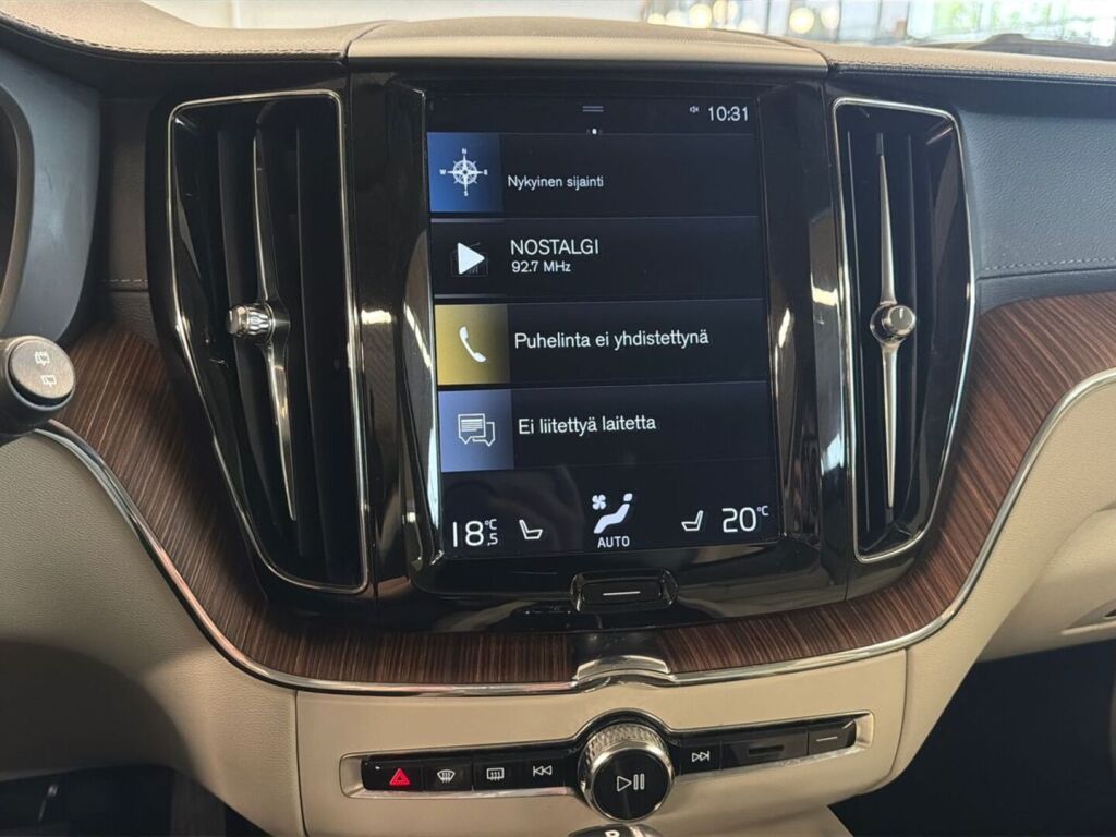 Volvo XC60 2019 Ruskea (beige)