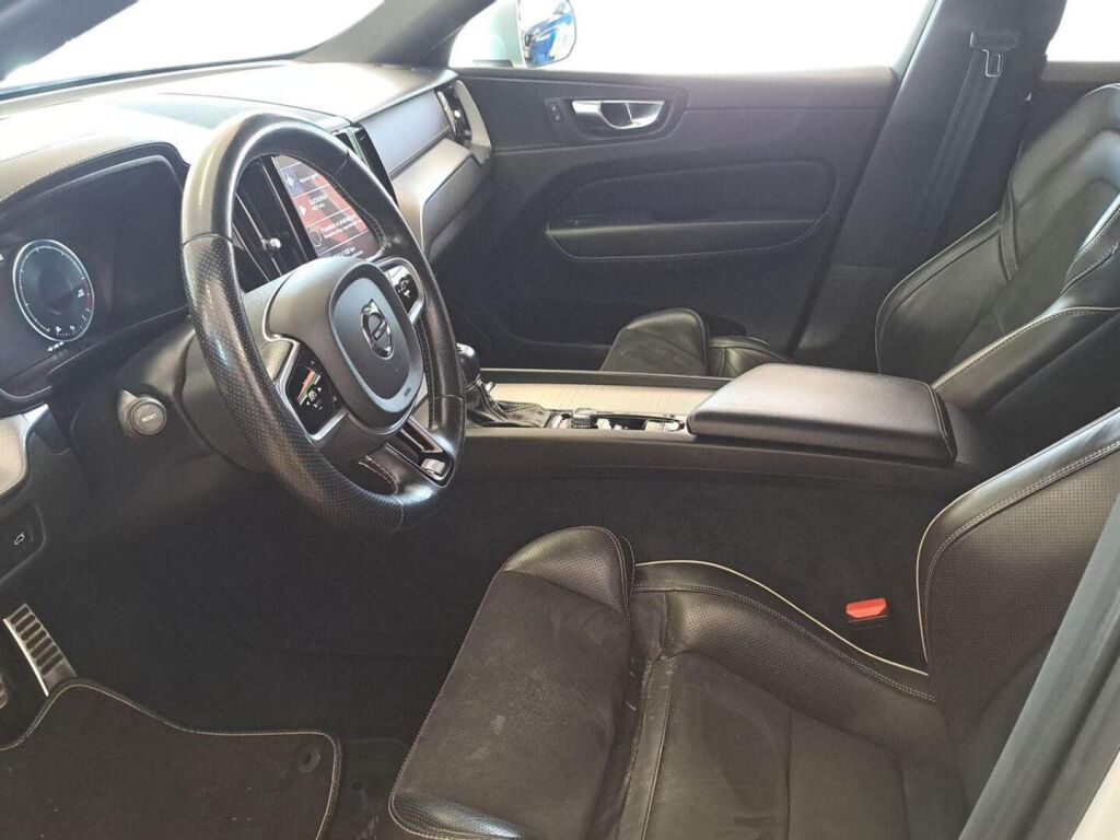 Volvo XC60 2019 Valkoinen